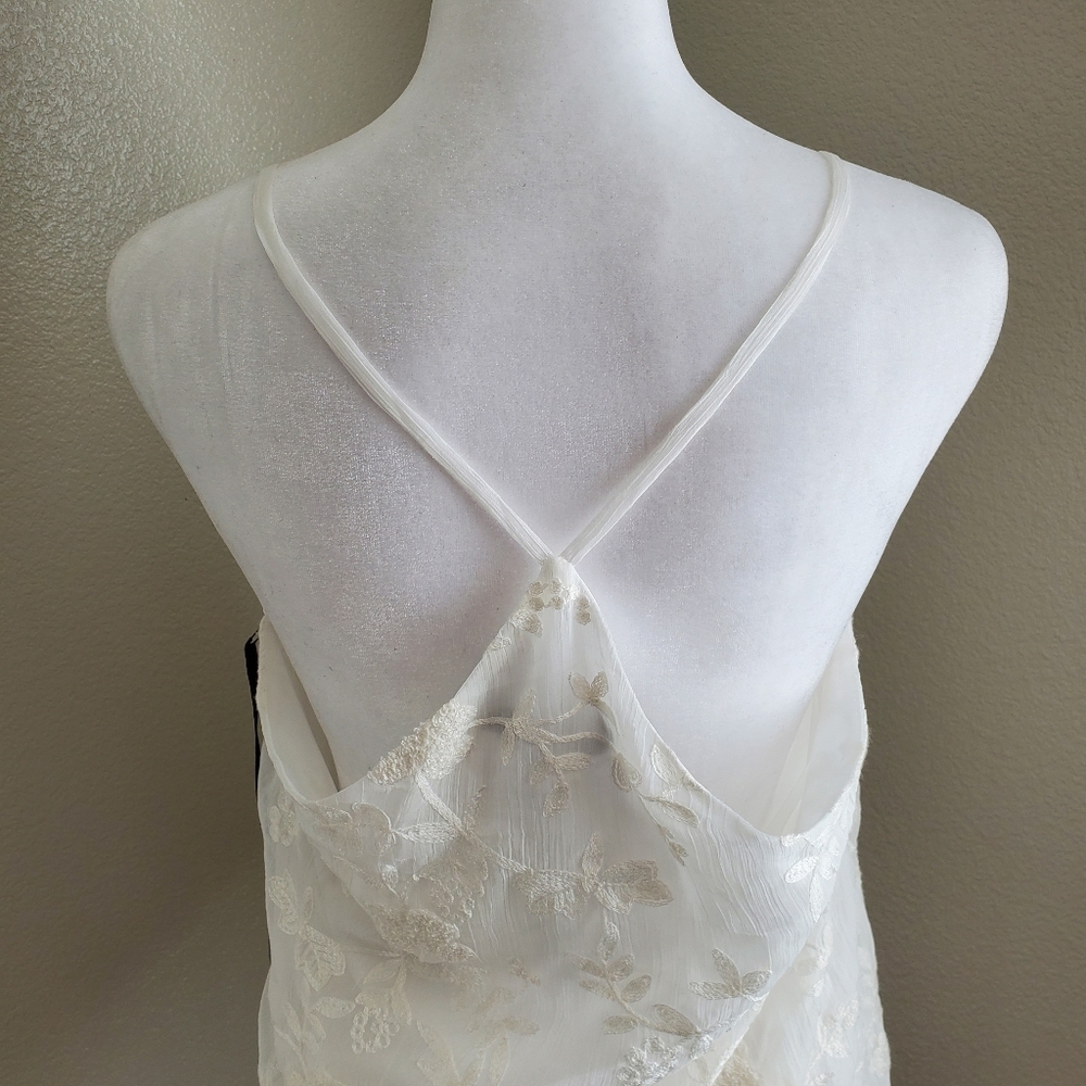 Embroidered Tank - Picture 3 of 8